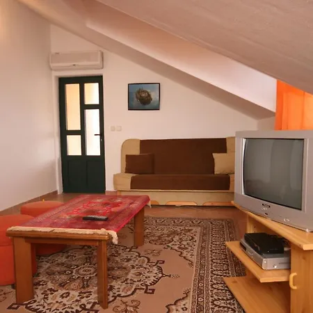 6444a Apartment